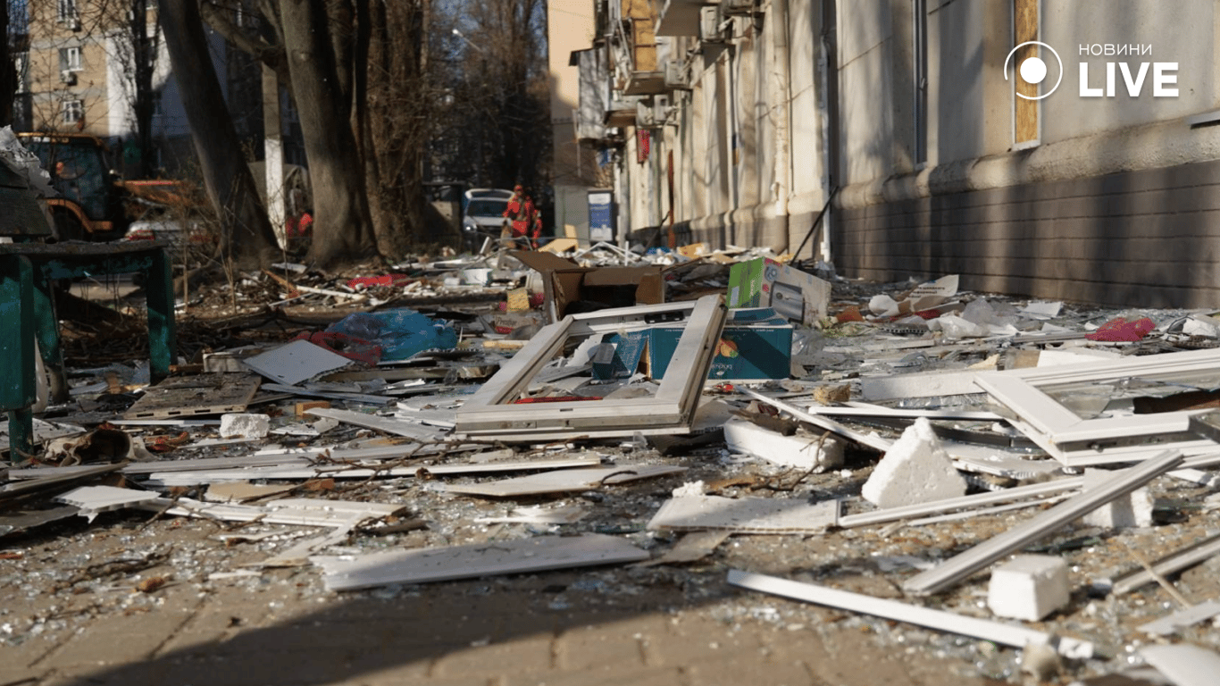 Унаслідок вибуху в багатоповерхівці вилетіли всі вікна