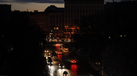 Відключення світла 7 жовтня: графіки діятимуть цілодобово - 285x160