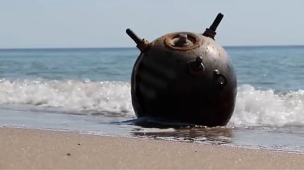 РФ боится высадки десанта в Крыму: минируют побережье - 285x160