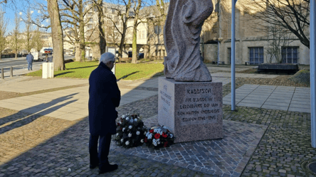 Люксембург відкликав запрошення послу РФ на церемонію пам'яті жертв Голокосту - 285x160