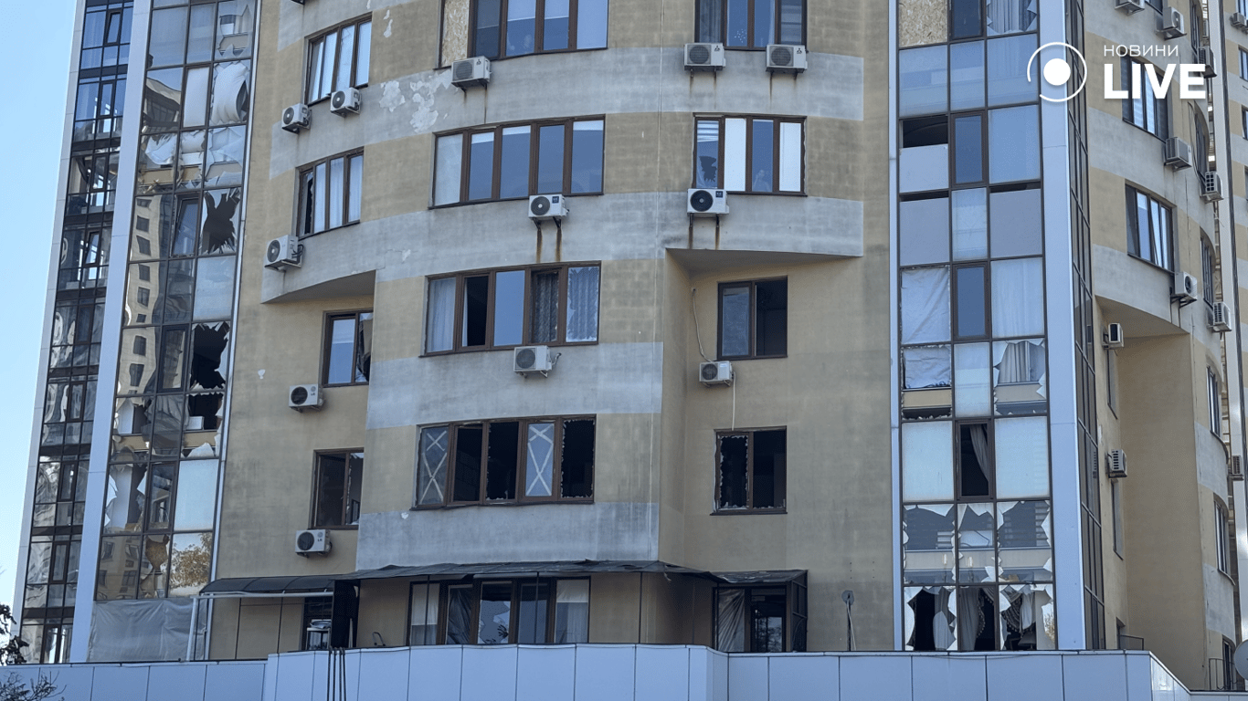 Одеса після нічної атаки — фоторепортаж наслідків атаки на місто - фото 3