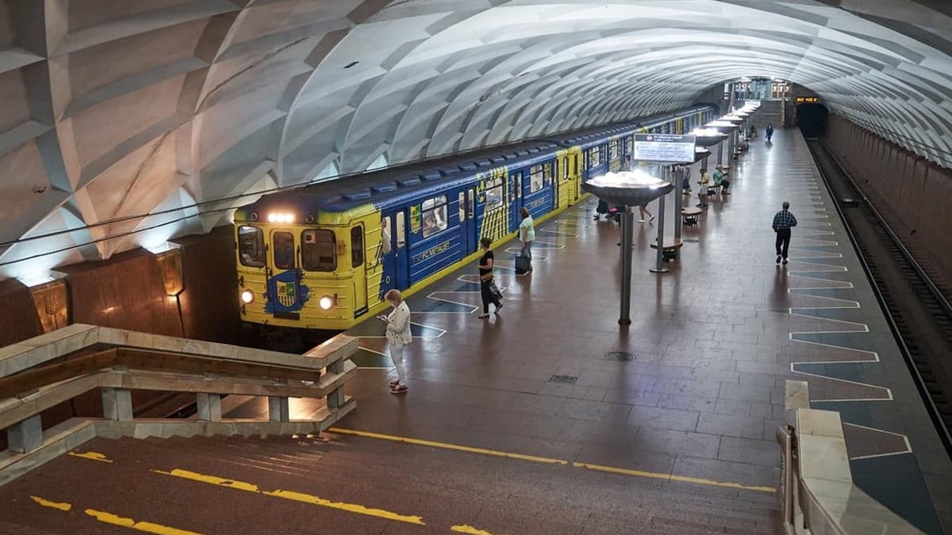 В Харькове удалось запустить работу метро — по какому графику будет курсировать