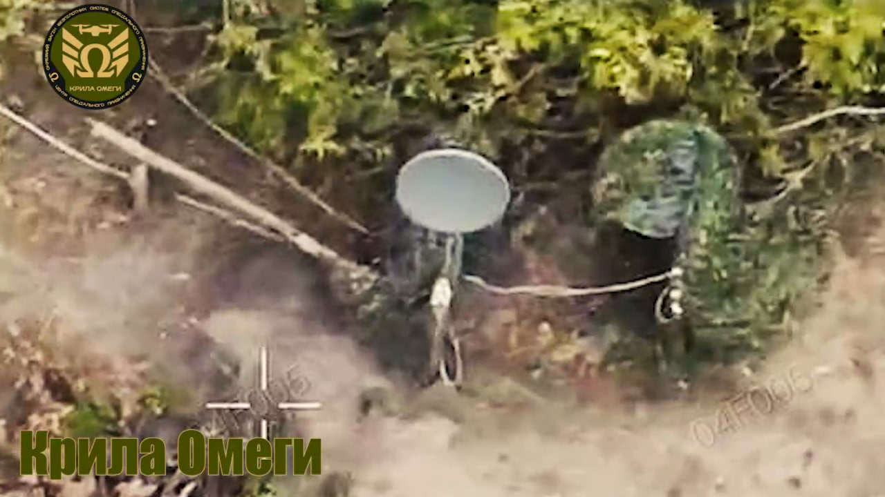 Станция спутниковой связи окупантов, которую уничтожили ВСУ