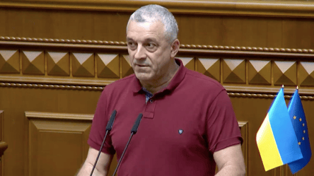 Нардеп: у Чернівцях 50 осіб із ТЦК знімали будівельників з висоти - 290x160
