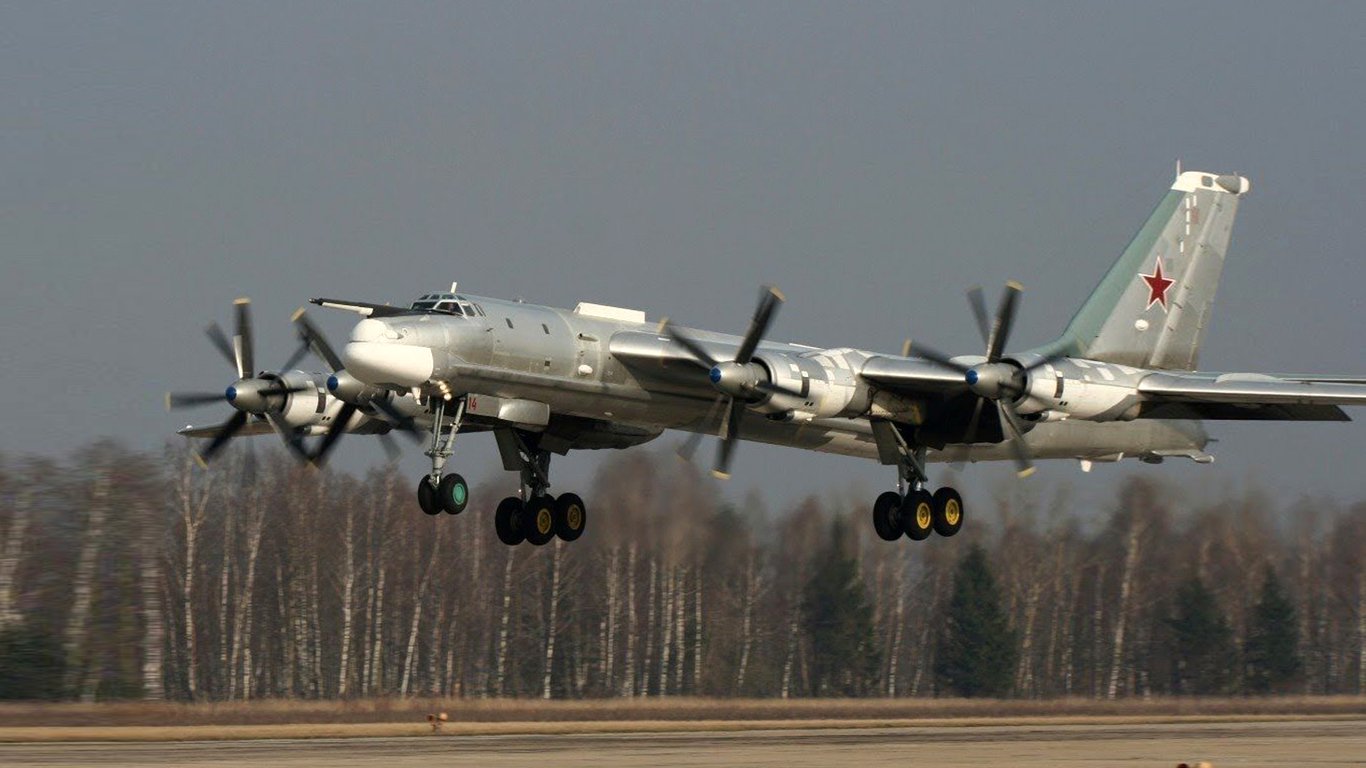 Окупанти посилили авіанальоти і бомбардування на Донбасі