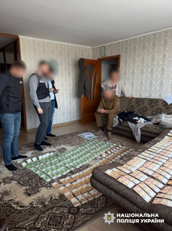 Рейди в ТЦК: Нацполіція вилучила авто, гроші та викрила активи - фото 2