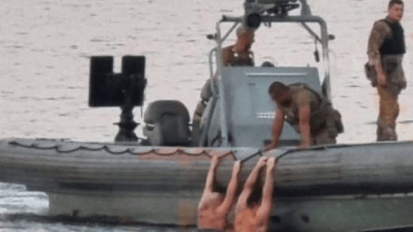 В Одесі п'ятьох людей винесло у море: рятувальна операція ВМС