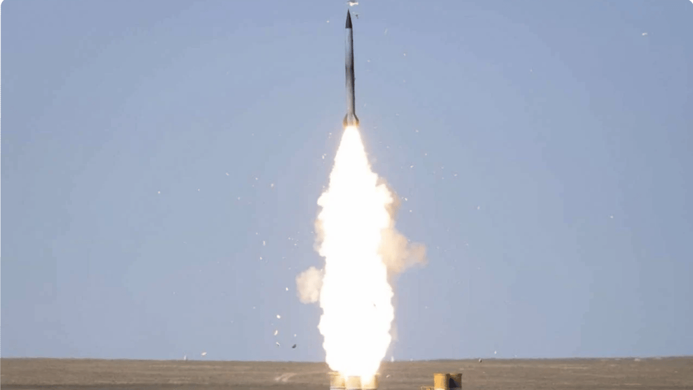 Оккупанты нанесли удары по Чугуеву ракетами С-300, — ОВА