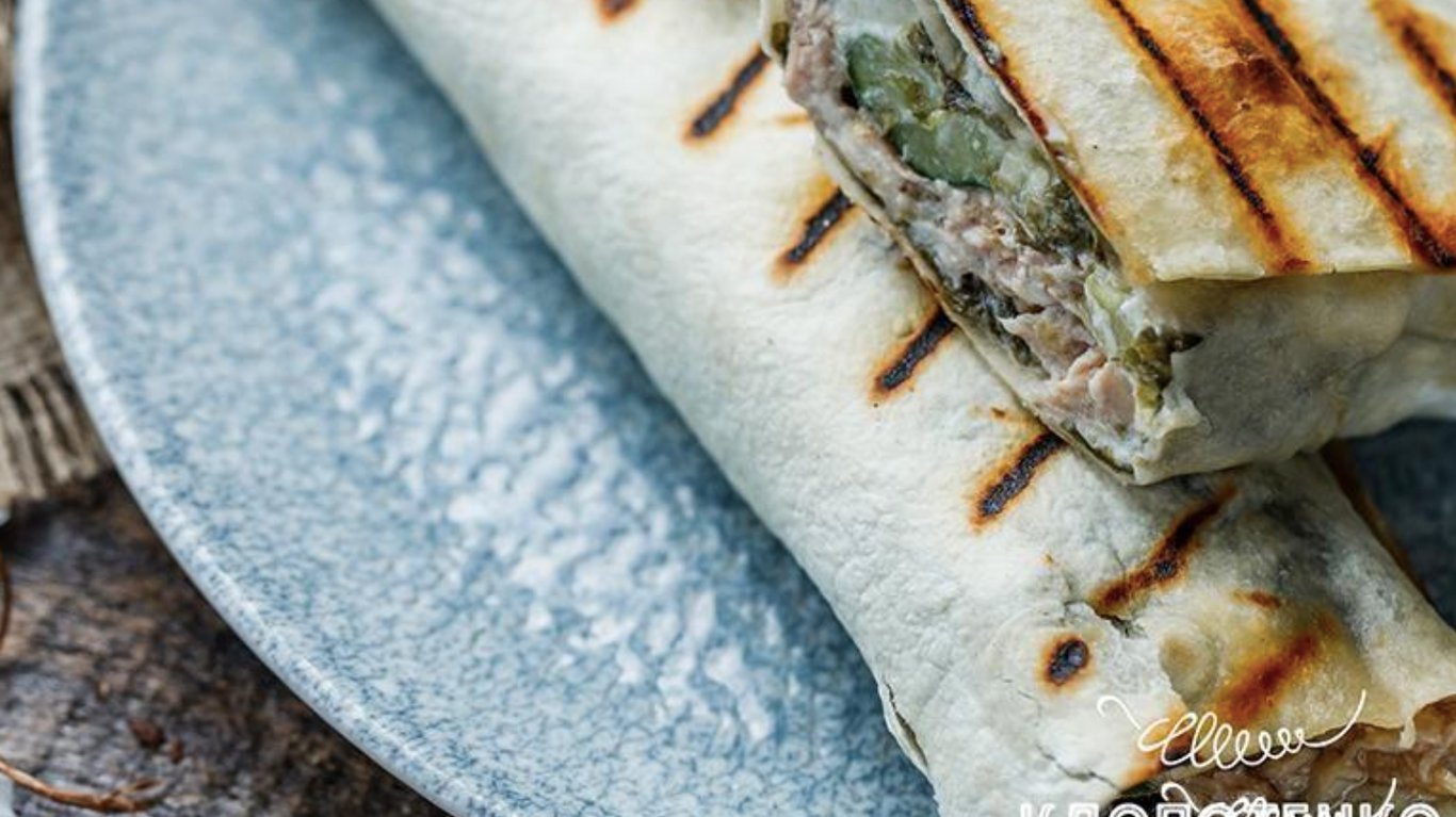 закуска з лаваша, тунця та водоростей норі