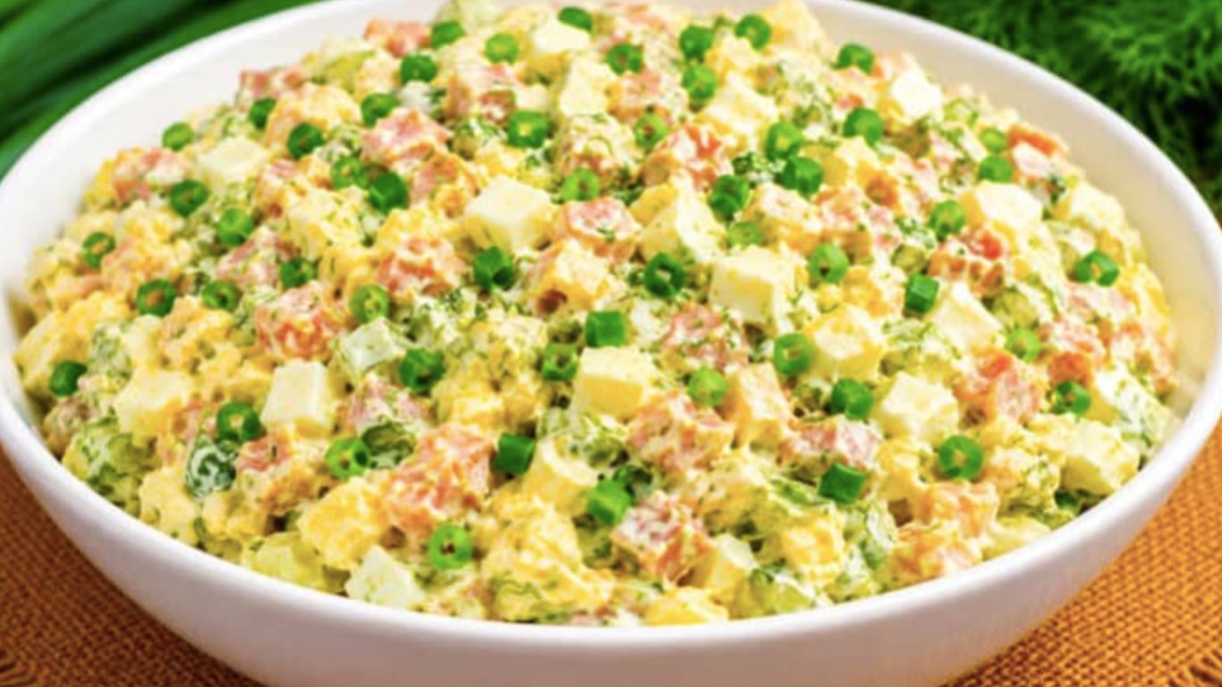 Салат Люся готовится просто, а вкус лучше Оливье