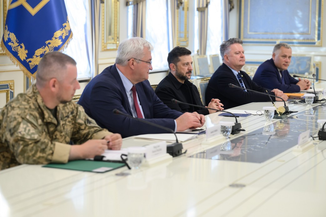 Зеленський зустрівся з главою МЗС Латвії та обговорив ППО і євроінтеграцію України - фото 1