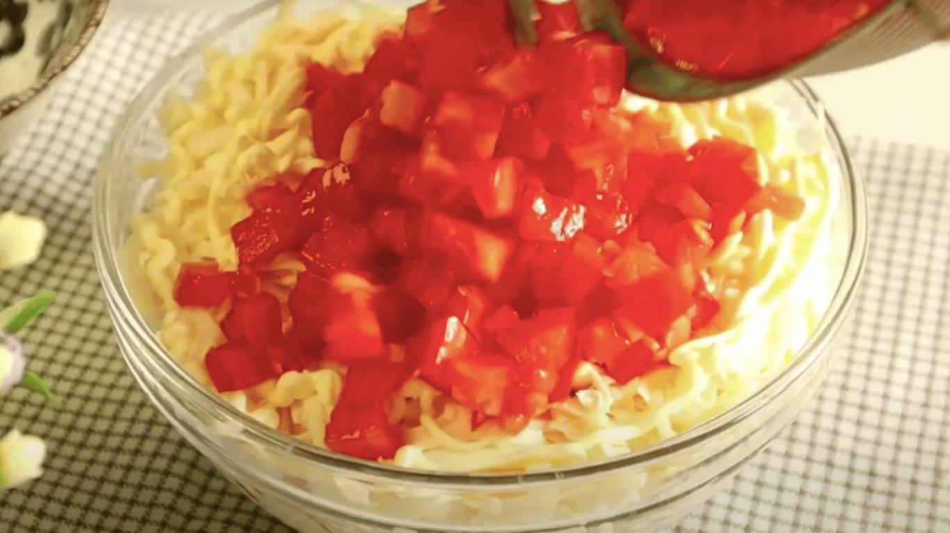 рецепт салату з ковбасою