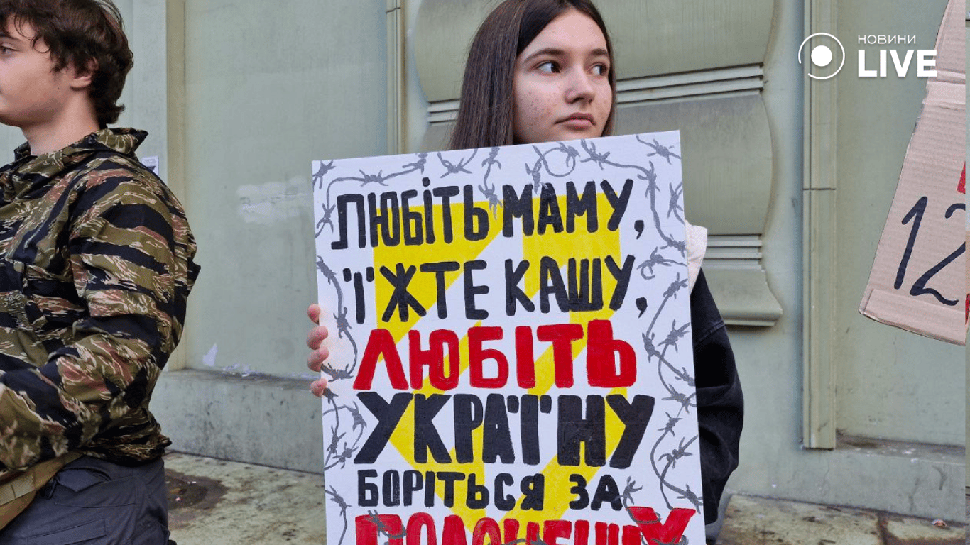 В Одесі пройшла акція за звільнення військовополонених — фото - фото 3