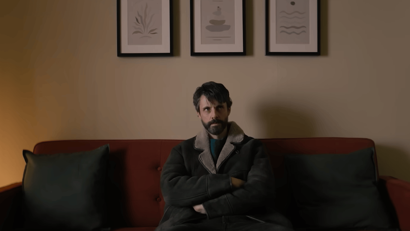 4 самых популярных детективных фильма и сериала 2025 года