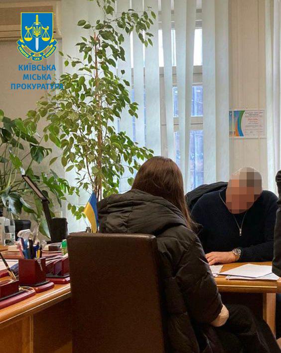 Чиновник растратил 900 тыс. грн