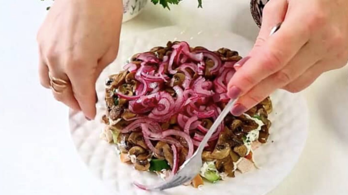 рецепт салату з куркою
