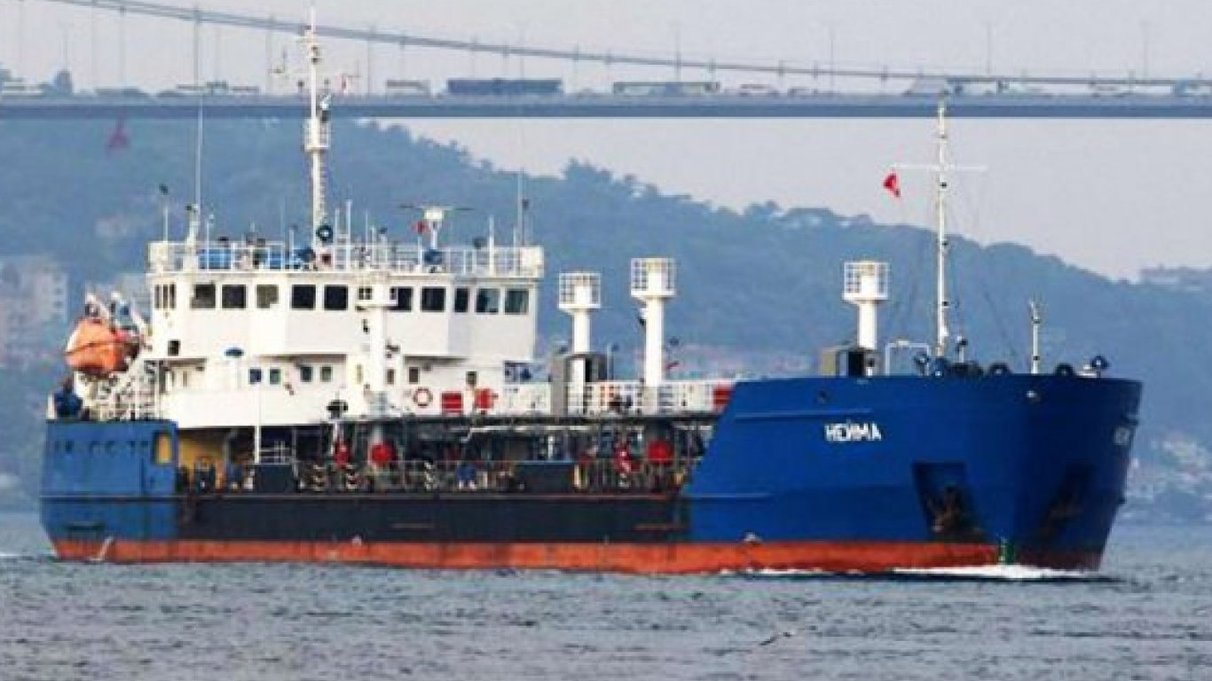 Российский танкер Nika Spirit передали Киевскому речному порту