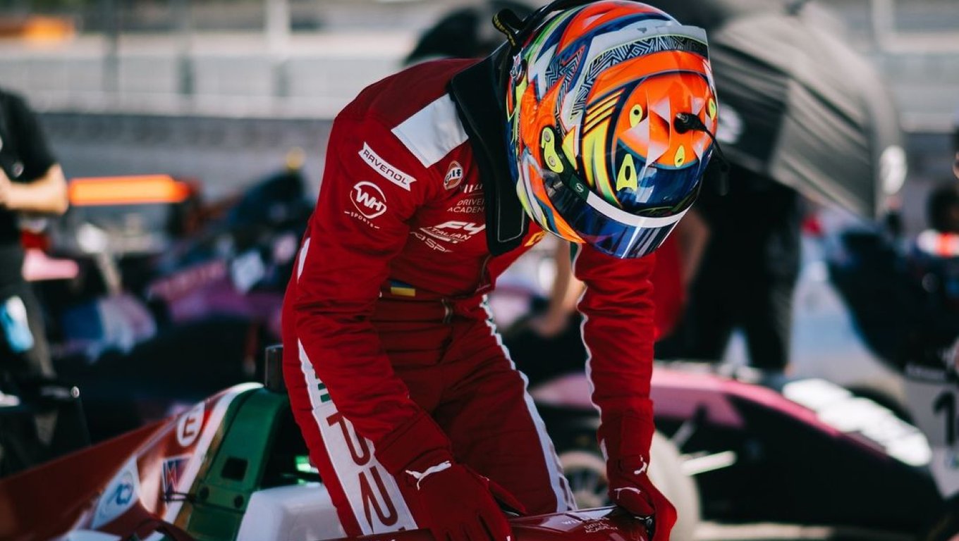 Александр Бондарев