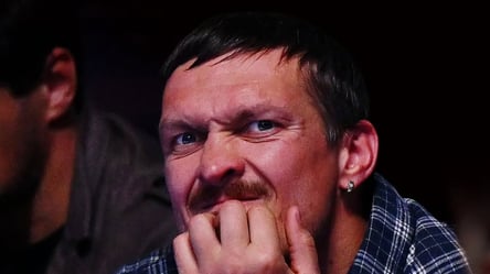 Усик отправился в "АТБ" на мотоцикле — фото - 285x160