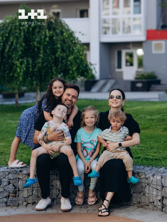 Шоумен Тімур Мірошниченко з родиною