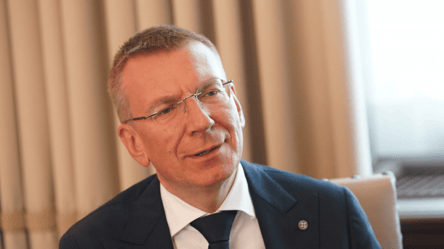 Президент Латвії підтримав позицію Макрона щодо РФ — деталі - 285x160