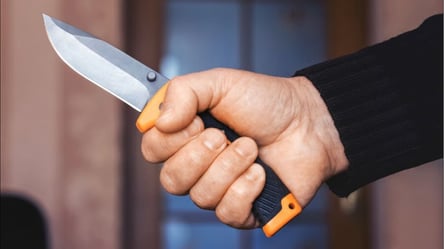 У Кривому Розі чоловік із ножем напав на військовослужбовців ТЦК - 285x160