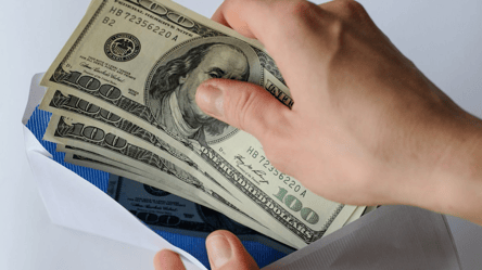 Купити 1 тисячу доларів у листопаді — скільки грошей треба - 285x160
