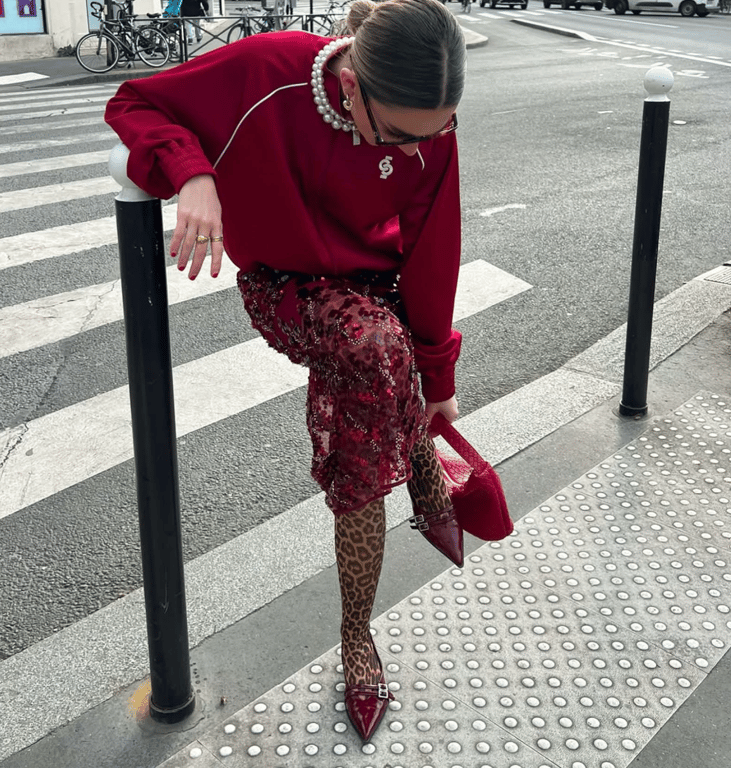 A sports jacket can become an accent of a romantic look