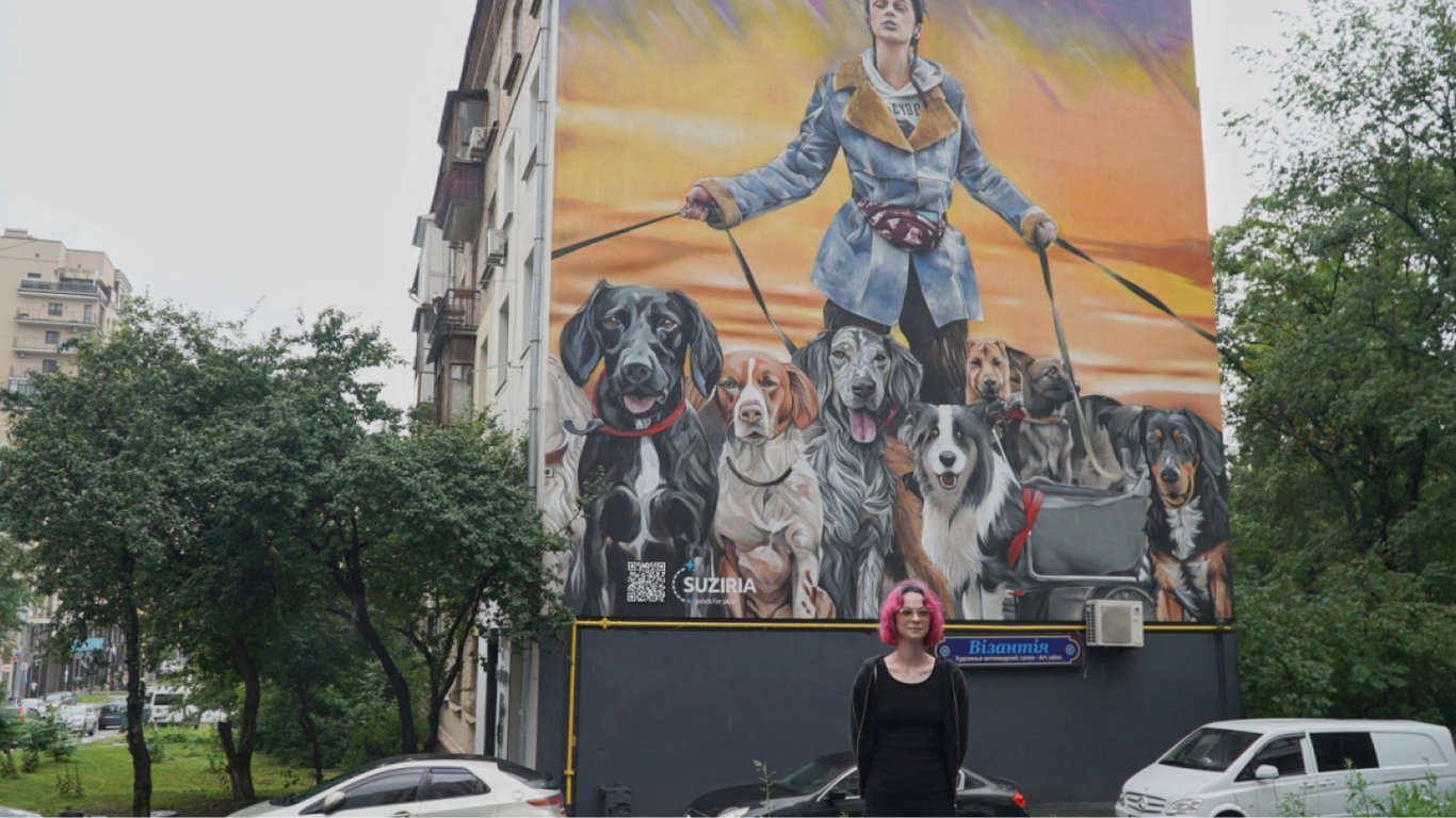 У Києві з'явився мурал, присвячений волонтерці, яка рятувала тварин в Ірпені