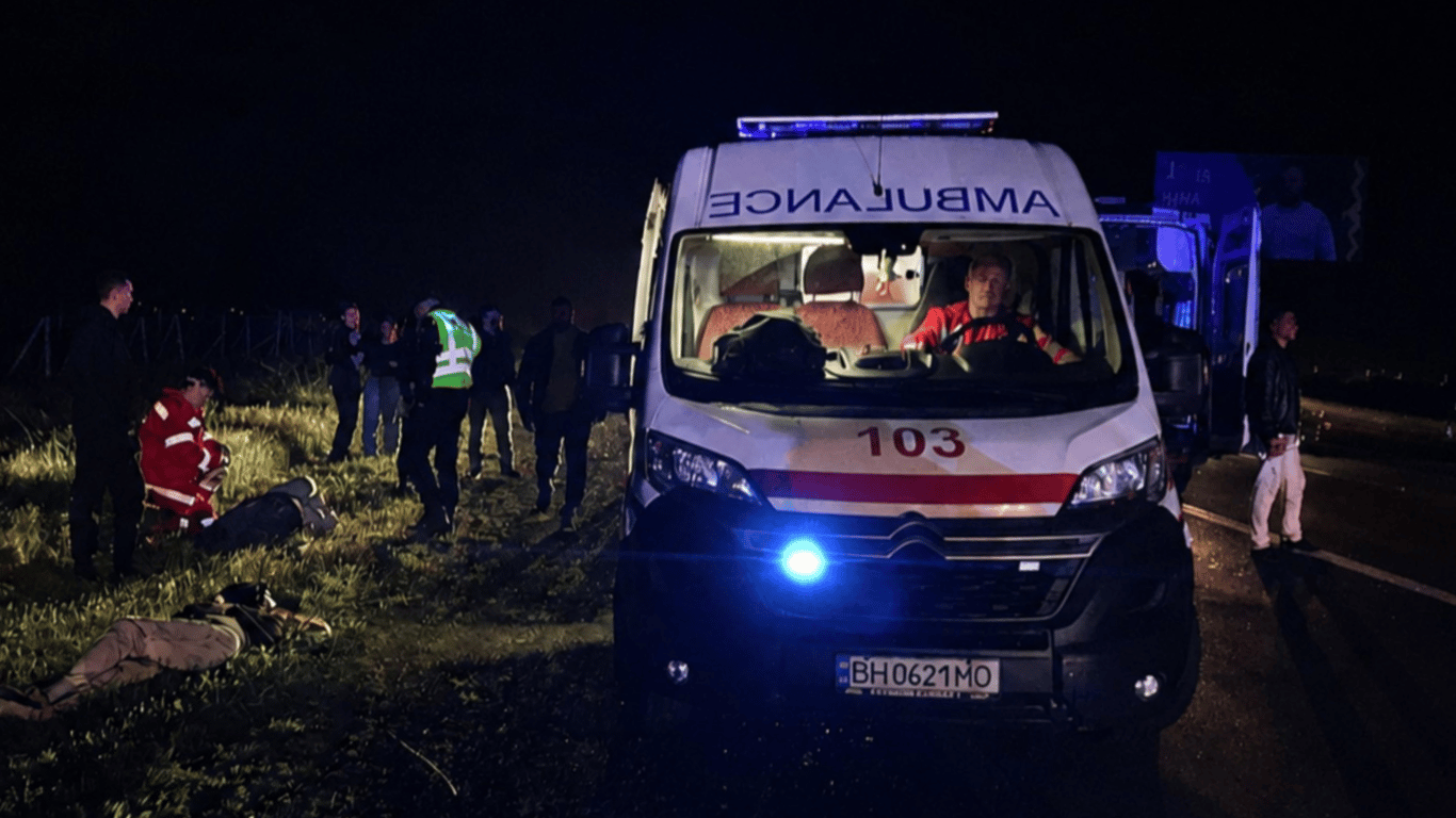 Смертельна ДТП під Одесою: вщент згоріли три автівки