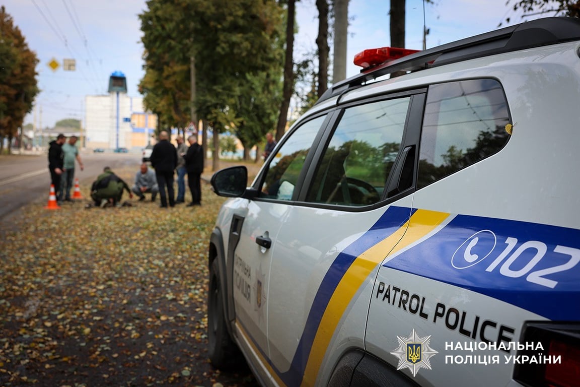 Поліція працює на місці російського удару на Харківщині