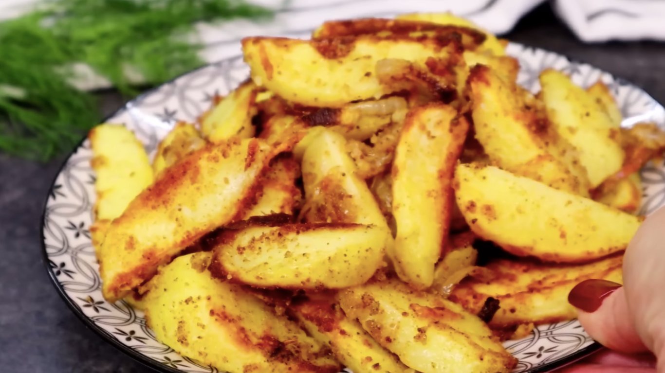 картопля по-селянськи з сиром в духовці