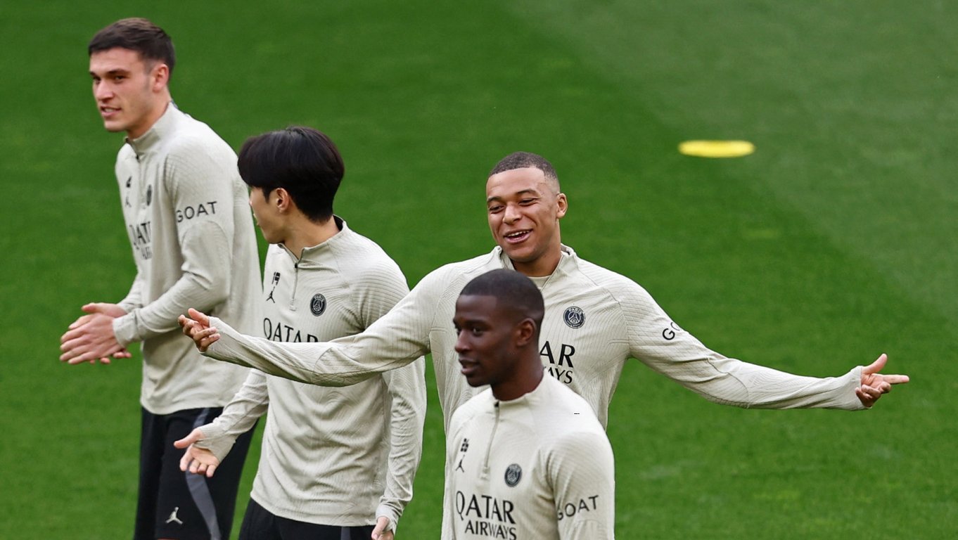 Кіліан Мбаппе готується до матчу з Боруссією