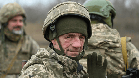 Чи припиняться виплати пенсій військовим пенсіонерам у разі мобілізації - 290x160