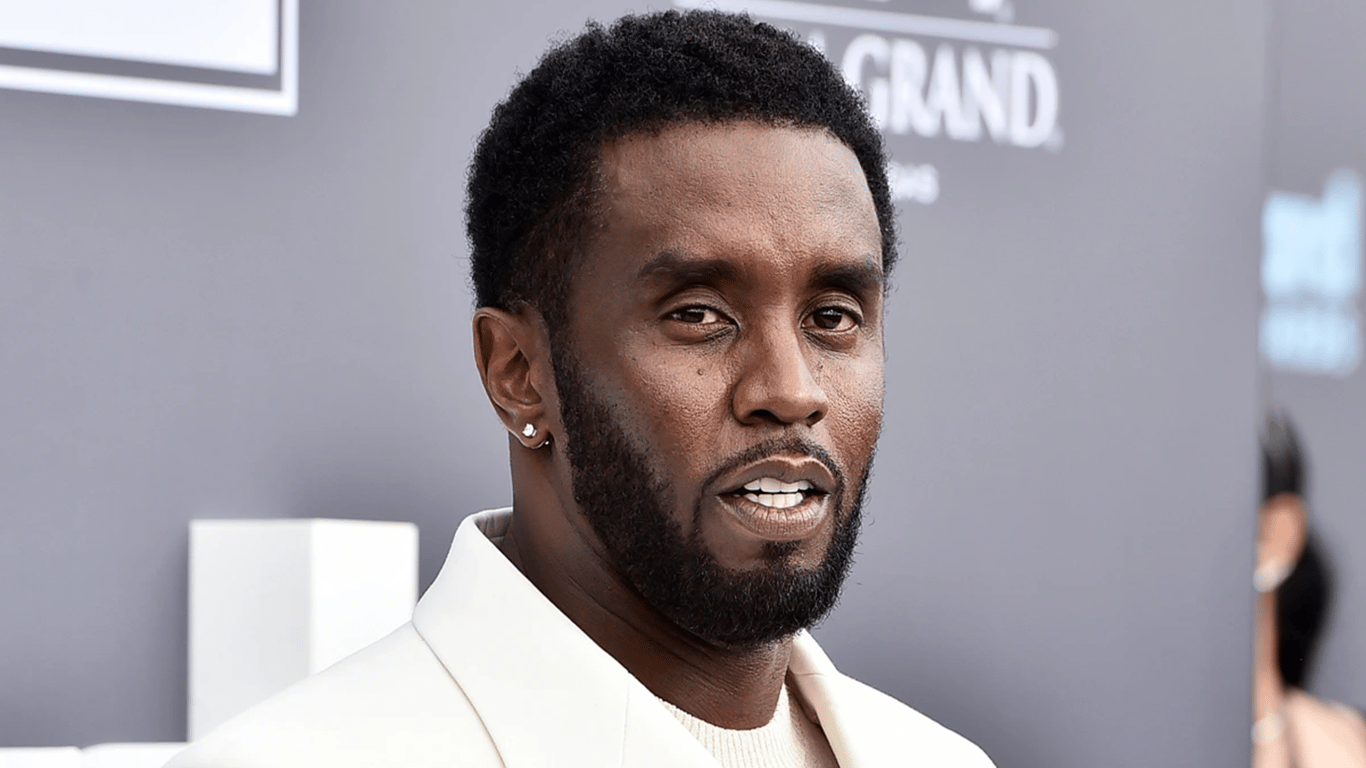 Американський репер P.Diddy побив кохану у готелі — відео