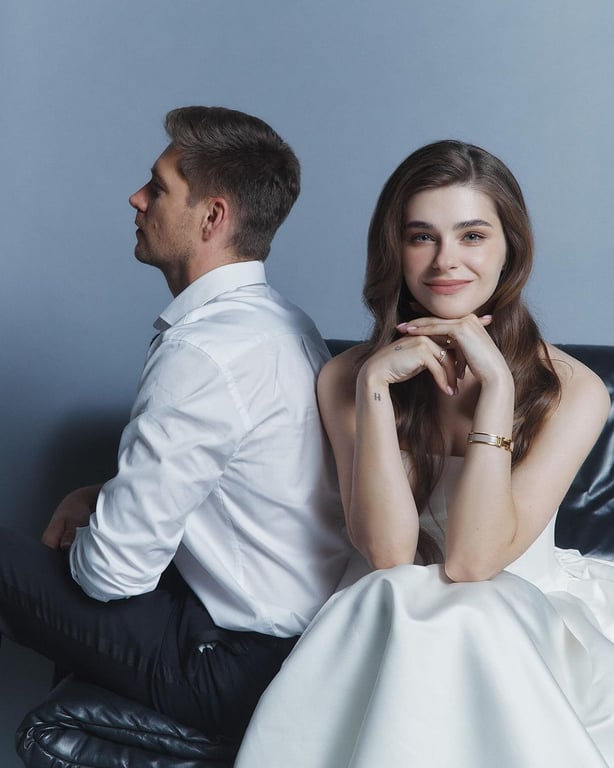 Володимир Остапчук показався в обіймах молодої дружини та привітав її з днем народження - фото 1