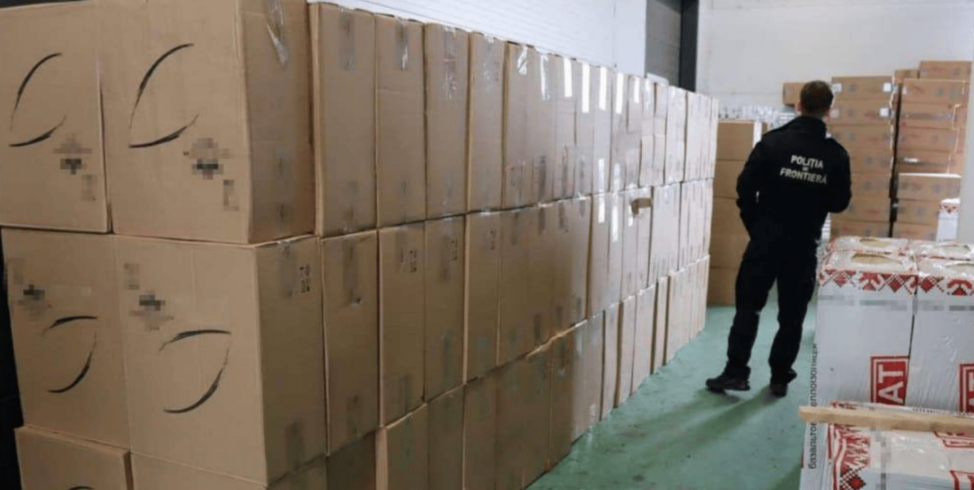 Обшуки тривають — Кравченко розповів про порушення на митницях - фото 2