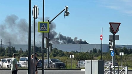 В Екатеринбурге горит гигантский склад после удара дронов - 285x160