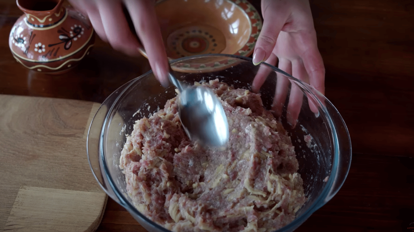 котлети з додаванням тертої картоплі за рецептом тернопільської кухні