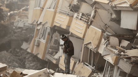 Число жертв разрушительного землетрясения в Турции и Сирии приближается к 24 тысячам - 285x160
