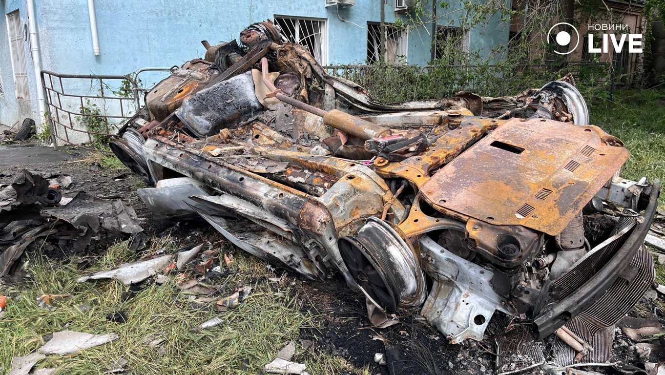 Удар по машинам в Одесі