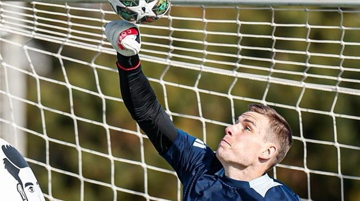 Андрей Лунин