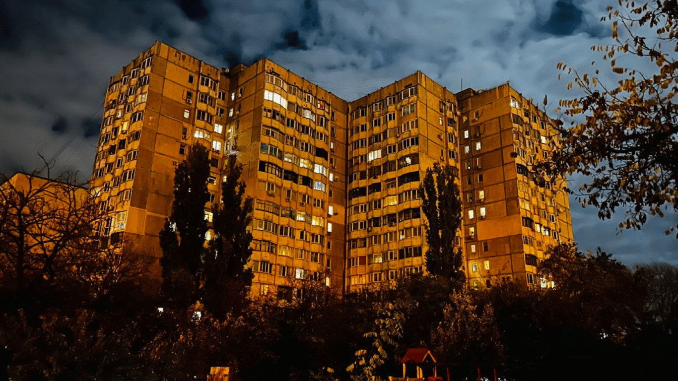 Графіки відключень в Одесі на завтра — коли буде світло