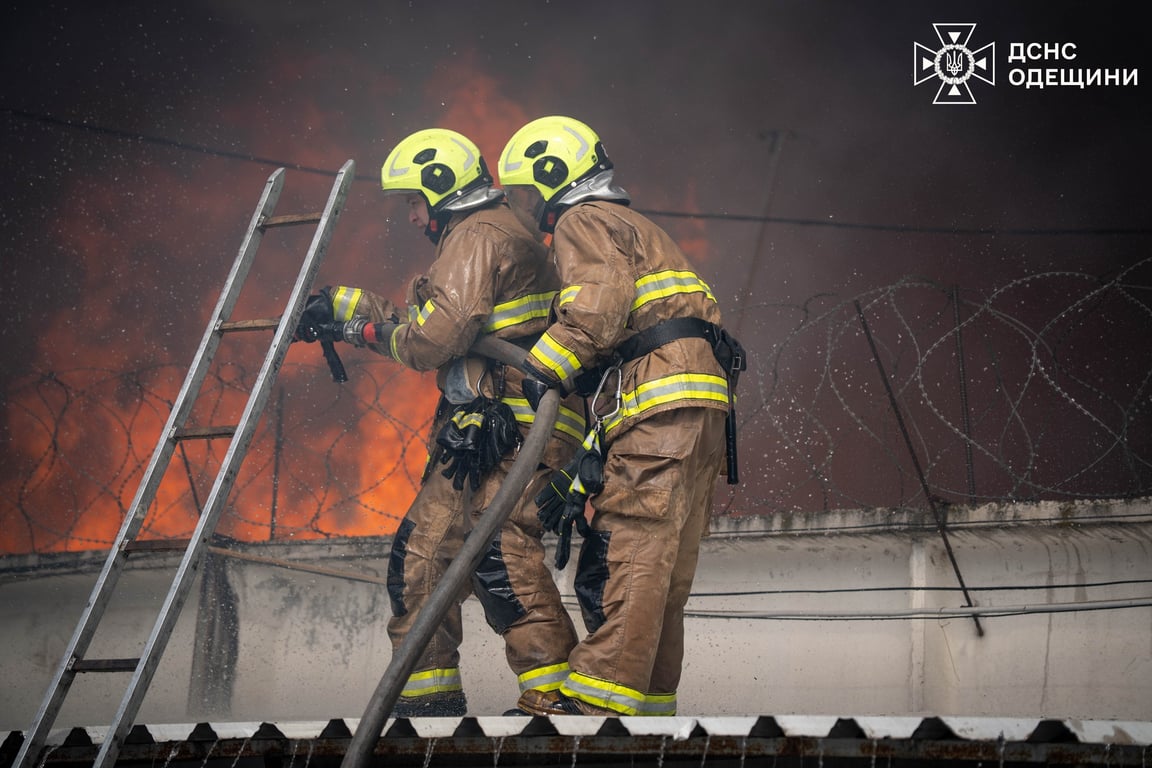 Робота рятувальників під час пожежі