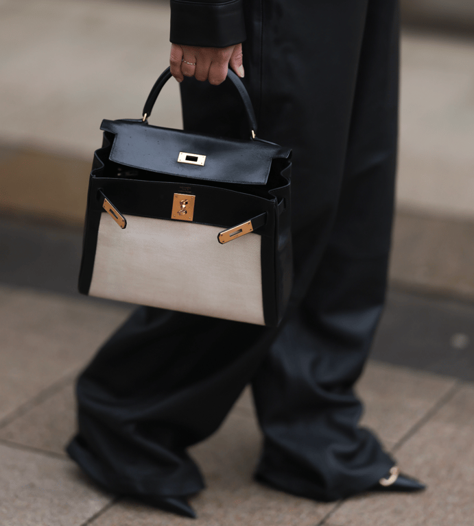 Стильна сумка на роки - варта уваги