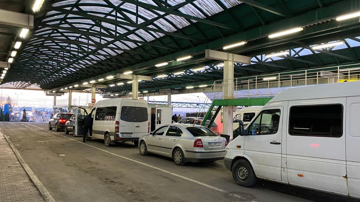 Пробки на границе с Молдовой и Румынией 18 декабря — ситуация на КПП в Одесской области