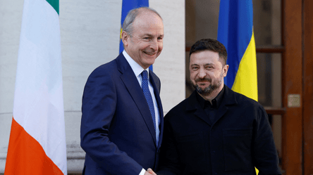 Зеленського з оваціями зустріли в парламенті Ірландії - 290x160