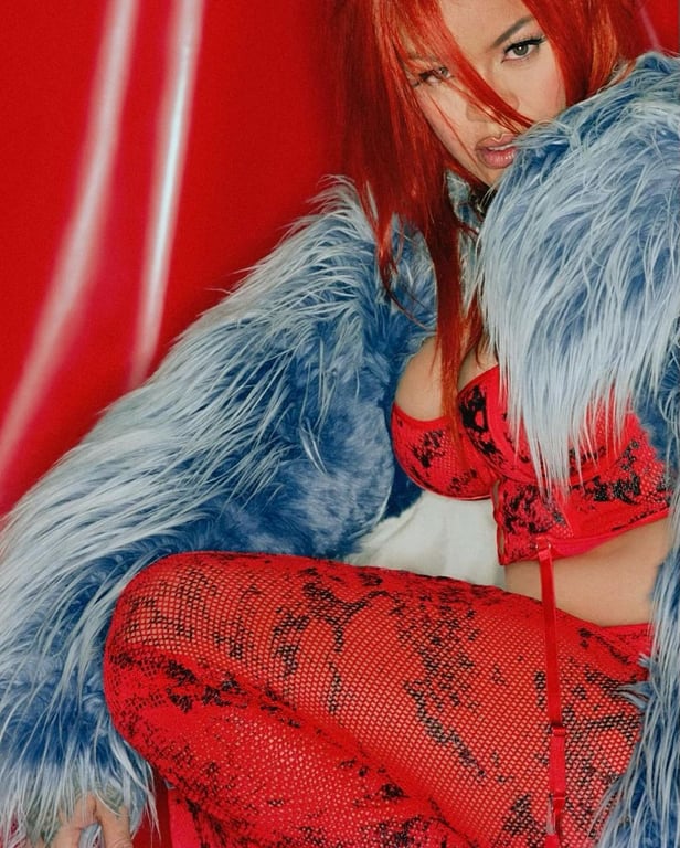 Ріанна вразила фанатів у білизні