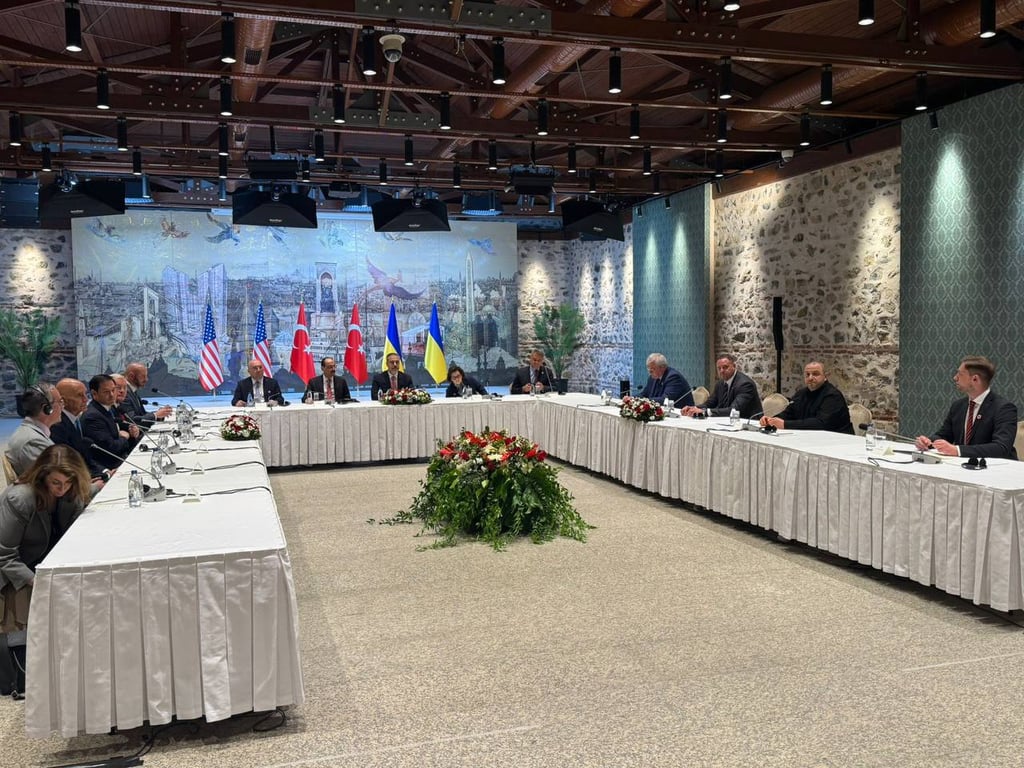 Переговори у Туреччині Єрмак
