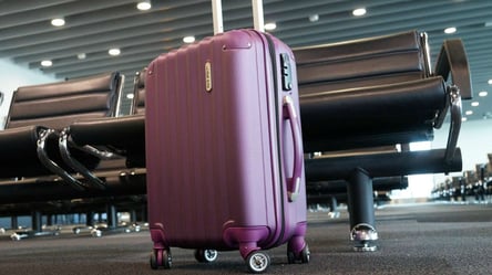 Названа опасная ошибка туристов при сдаче багажа: чего не нужно делать ни в коем случае - 285x160